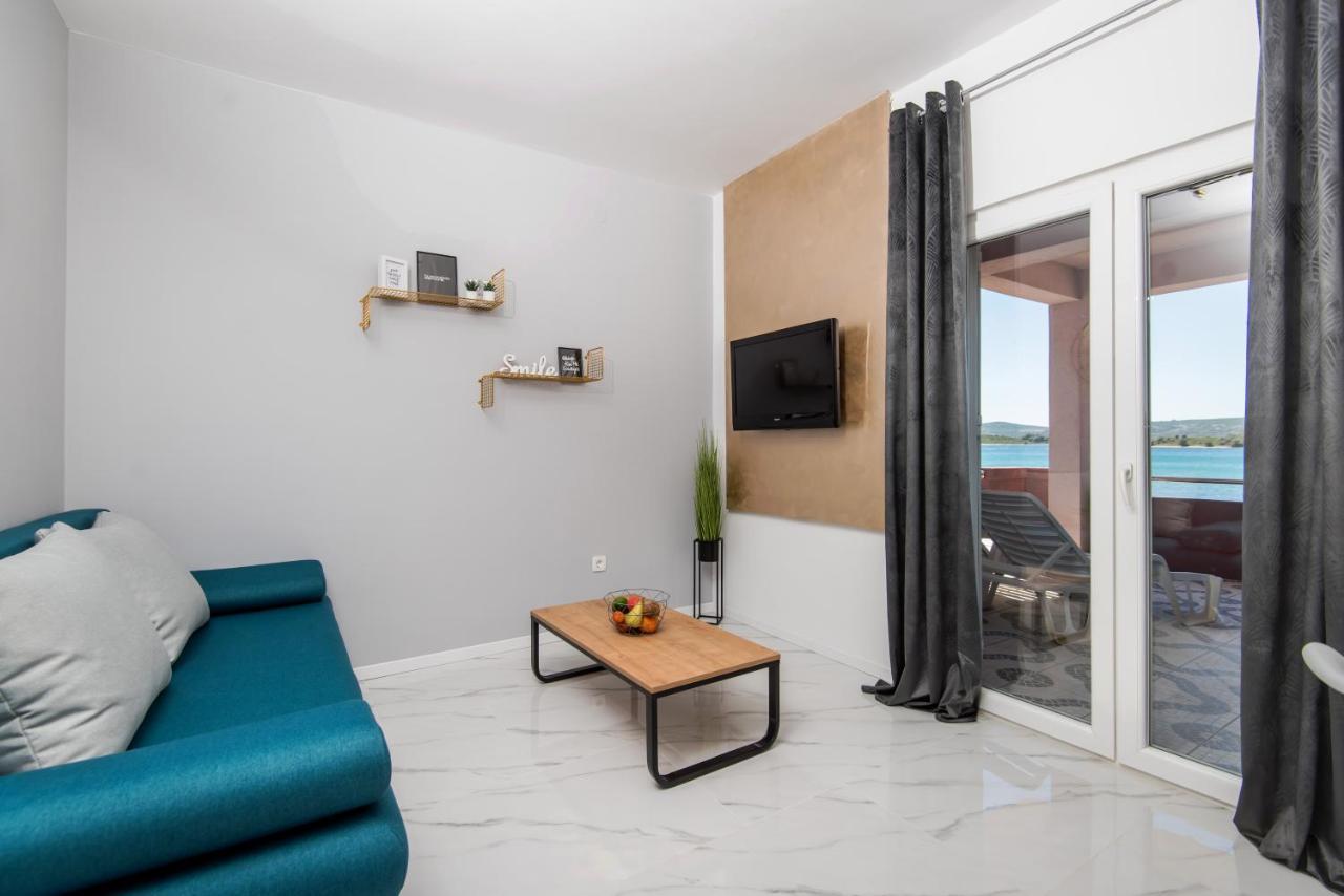 Euroholiday apartments Turanj Exterior foto