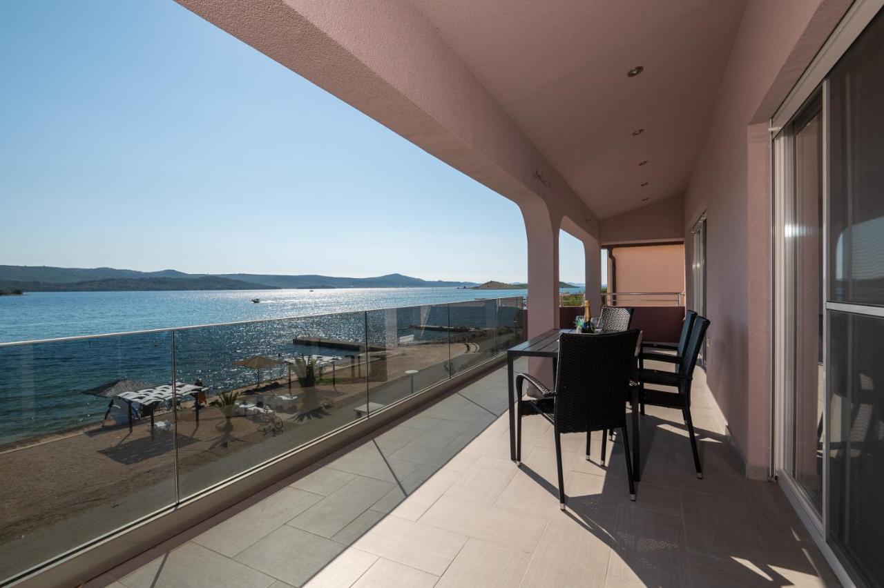 Euroholiday apartments Turanj Exterior foto