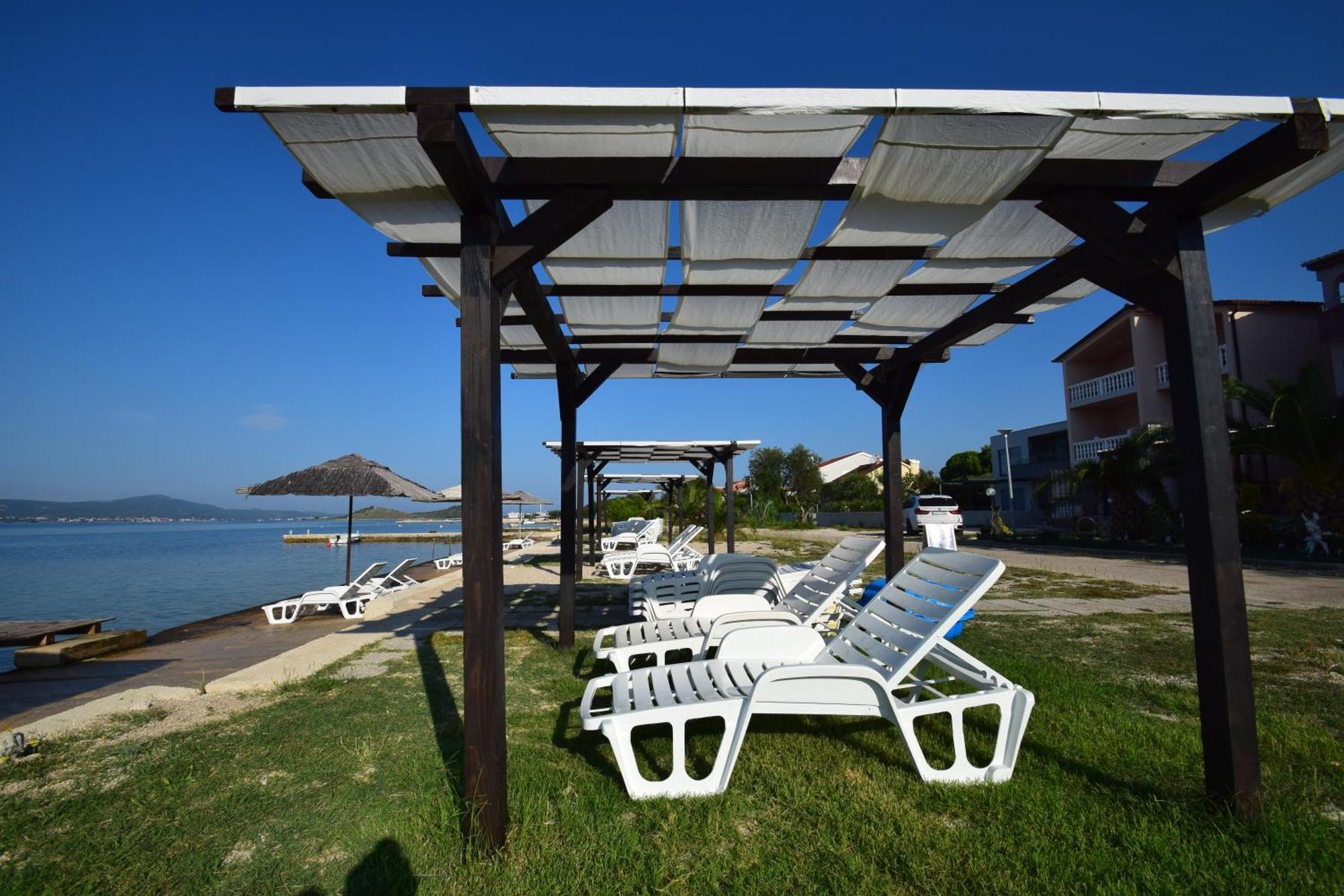 Euroholiday apartments Turanj Exterior foto